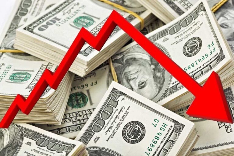 Dólar cai após pesquisa eleitoral