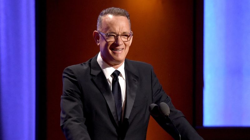Tom Hanks recebe prêmio homenagem no 77º Globo de Ouro